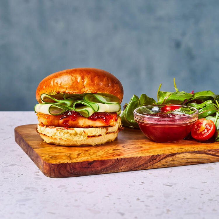 Sweet Chilli Halloumi Burger With Quick-Pickled Cucumber
