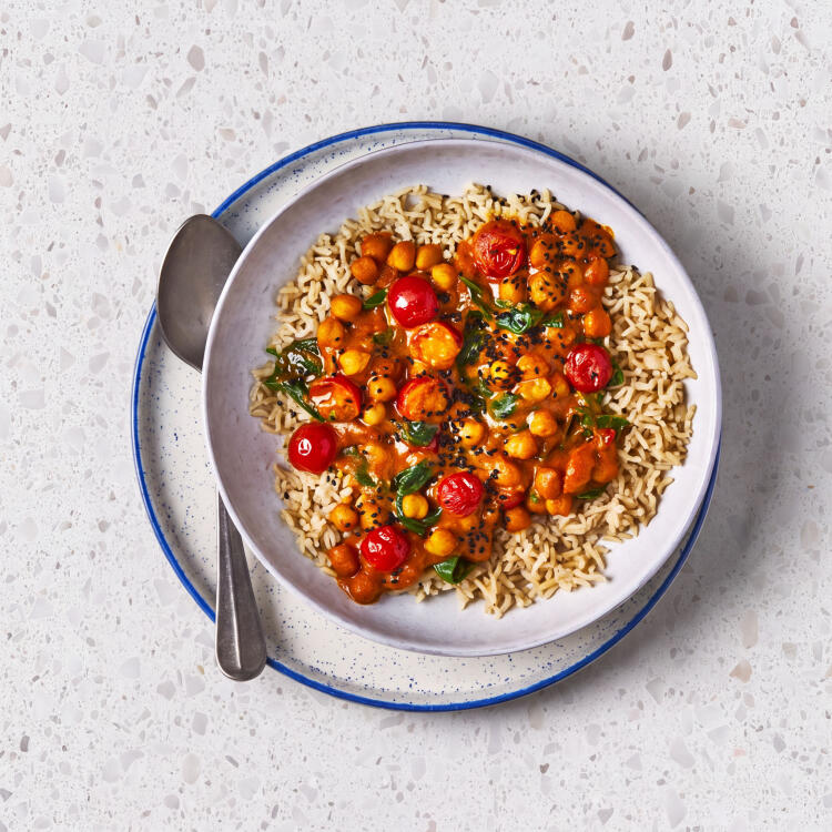Chickpea, Spinach & Coconut Curry With Brown Rice