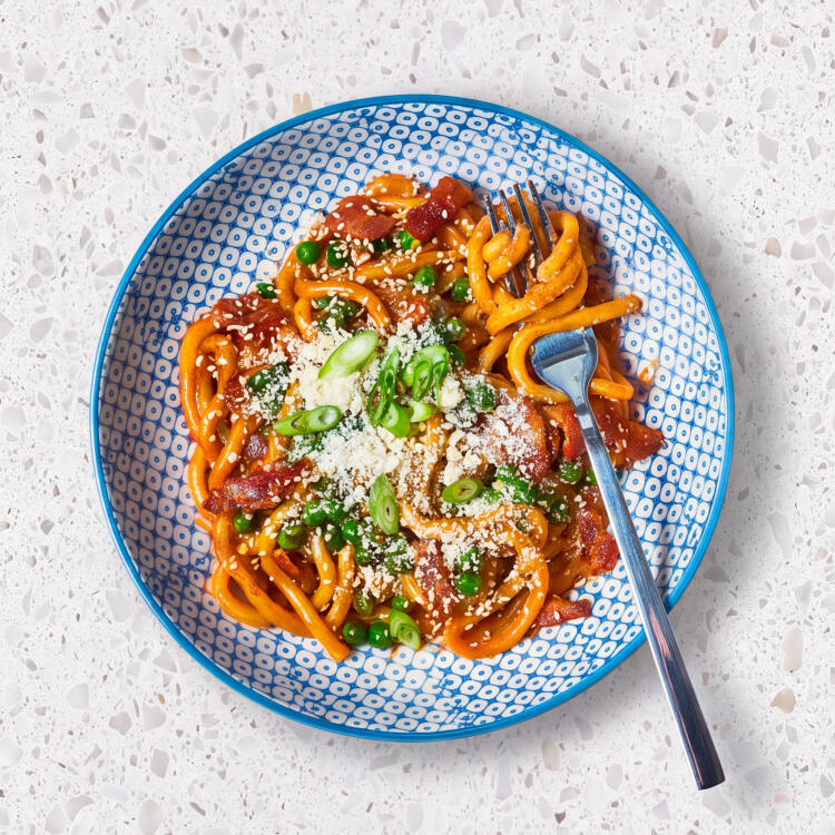 Creamy Carbonara-Style Bacon & Gochujang Udon